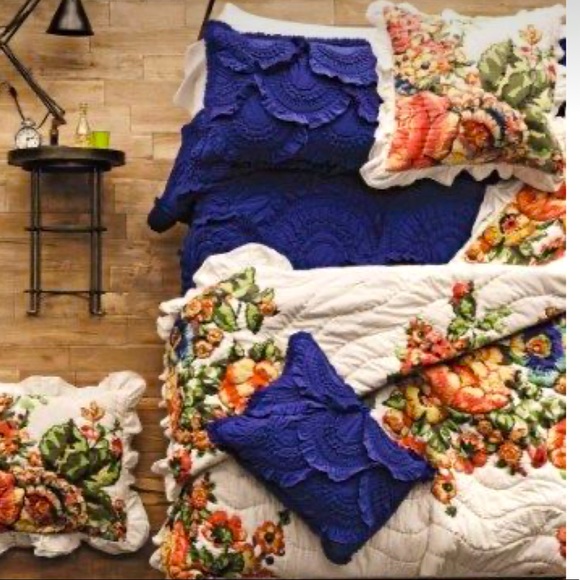 SOLD!!!Anthropologie Rivulets King Quilt Set - Picture 3 of 14